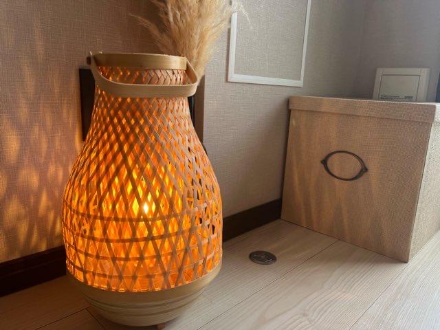 点灯しているIKEAの照明