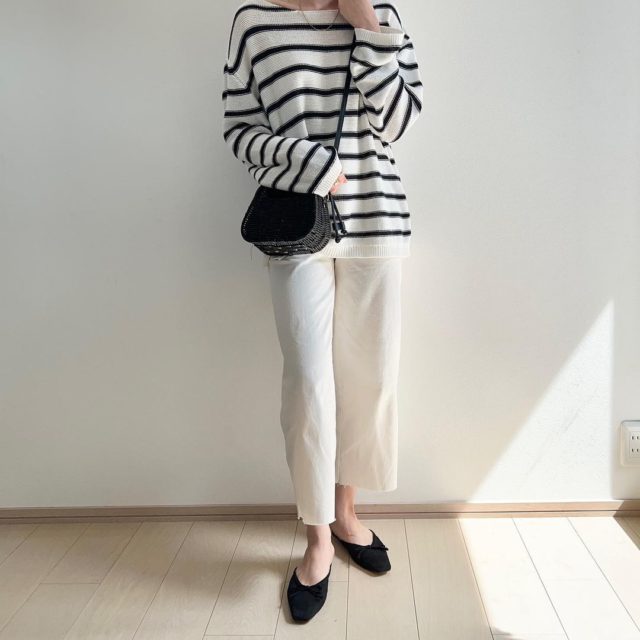 ZARAのブラックの「ハードミニバッグ」を使ったコーディネート