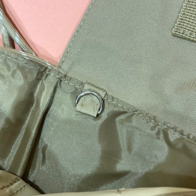 ウォレットショルダーバッグのキーフック