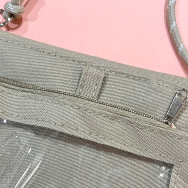 ウォレットショルダーバッグのカラビナフック