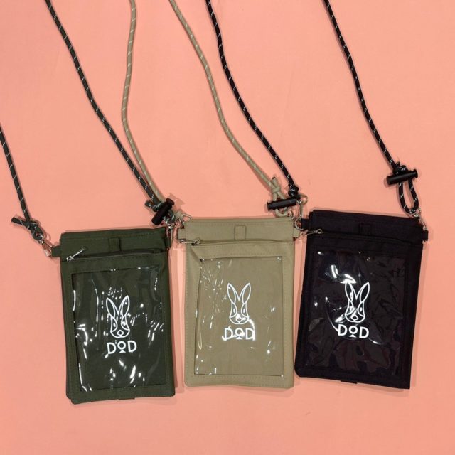 ウォレットショルダーバッグ3色のPVCポケット側の物撮りカット