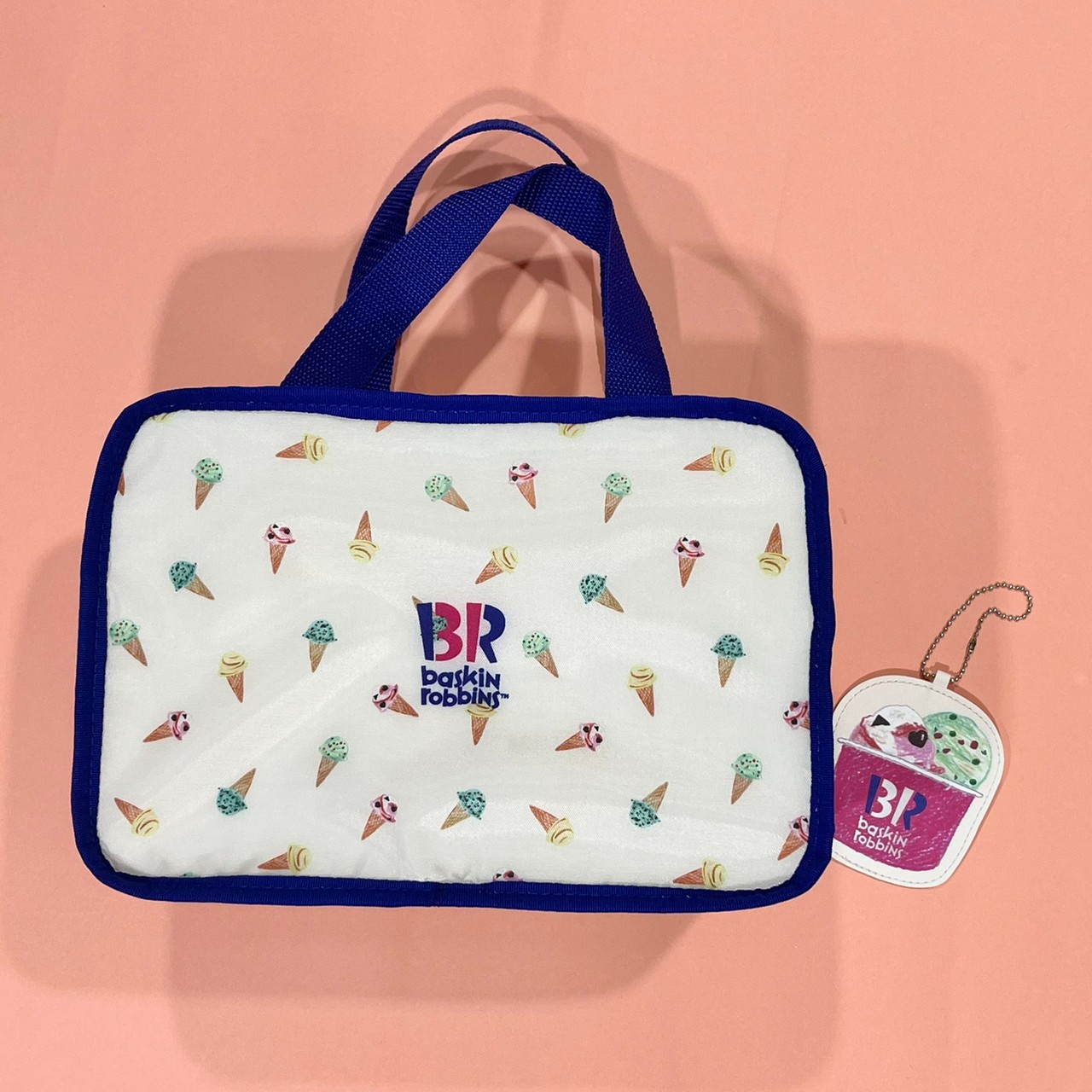 保冷バッグ＆ミニチャーム 2点セットの画像