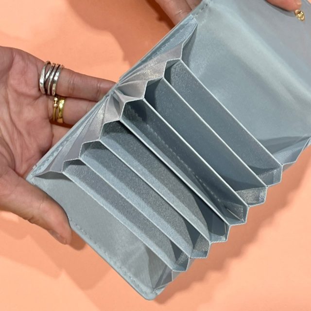 カードケースじゃばら