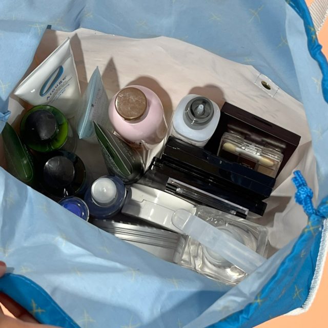 MEISSEN マルチ収納バッグにコスメを入れたところ