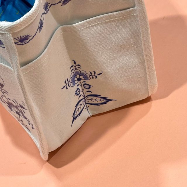 MEISSEN マルチ収納バッグのサイドポケット