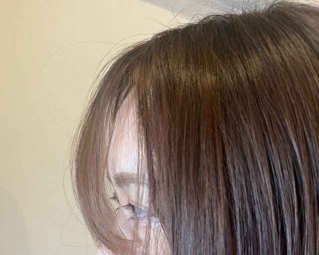 ダイソーの前髪カーラーで巻いた前髪