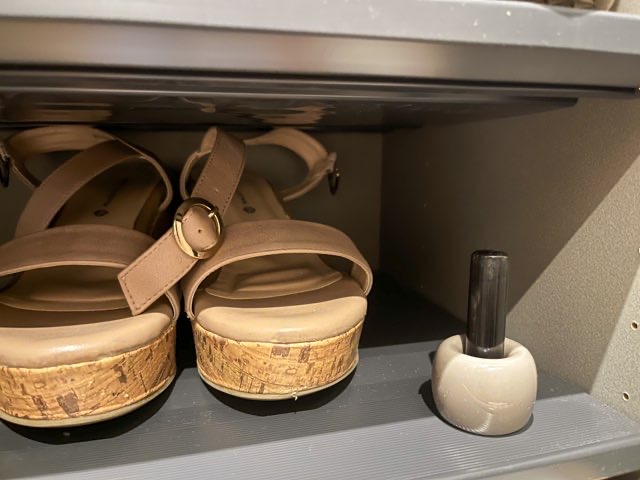 無印良品の歯ブラシスタンドを印鑑入れとして使っている