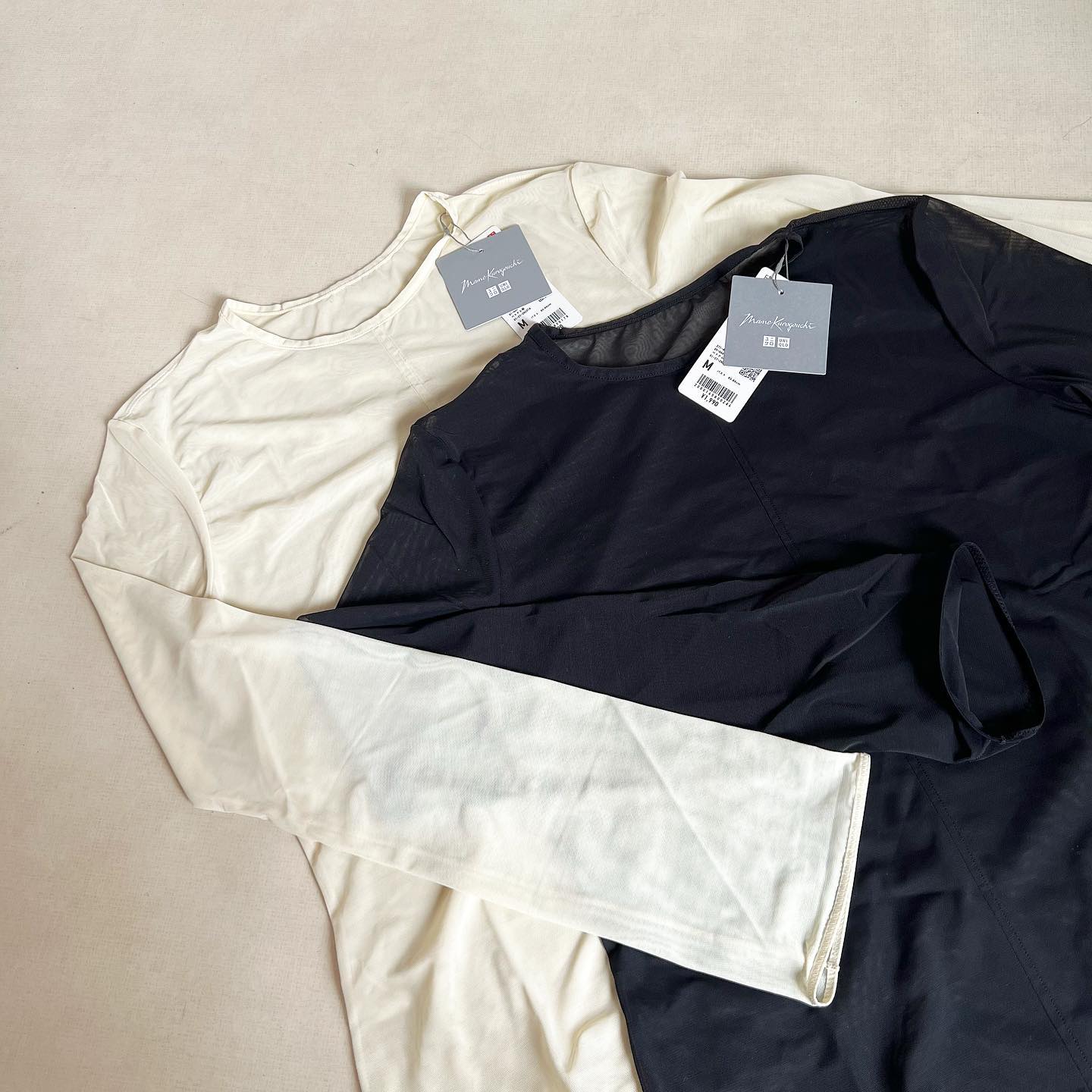 シアークルーネックTシャツ2色の置き画像