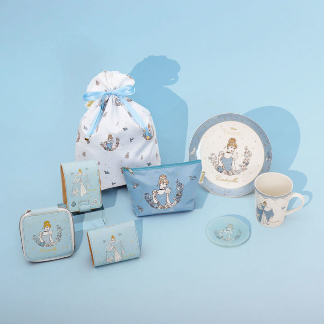 ブルーを基調としたシンデレラグッズ