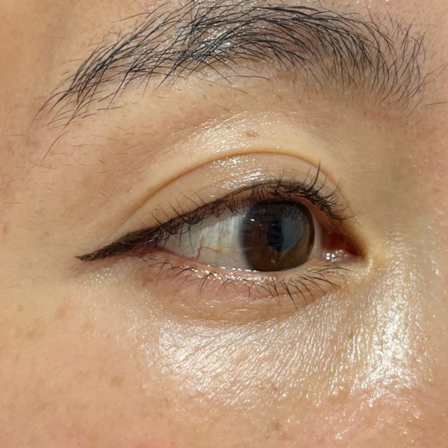 美容液成分高配合でメイクしながらまつ毛ケア