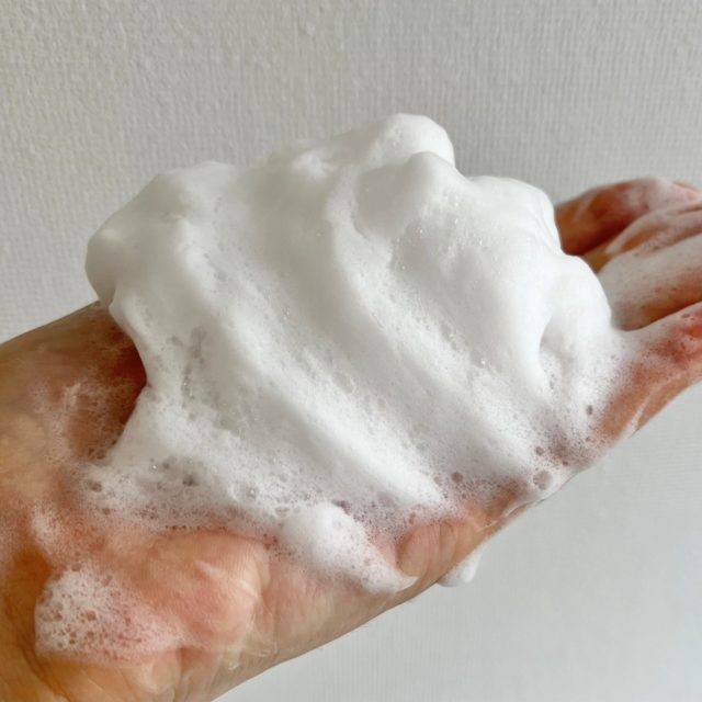 きめ細やかな濃密泡で摩擦レス洗顔が叶うウォッシングフォーム