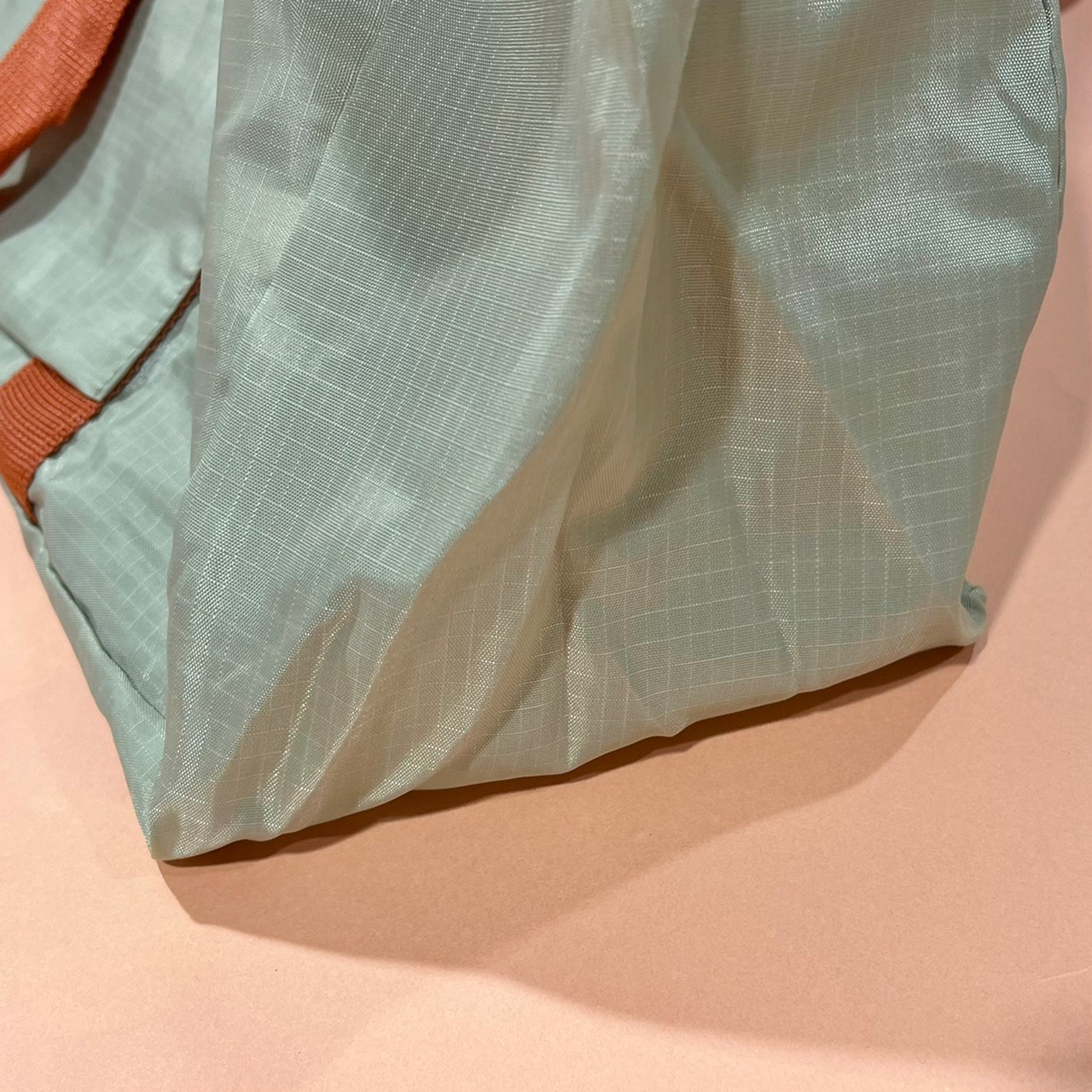 リトルミイ大型ボストンのマチの大きさが分かるサイド部分の画像