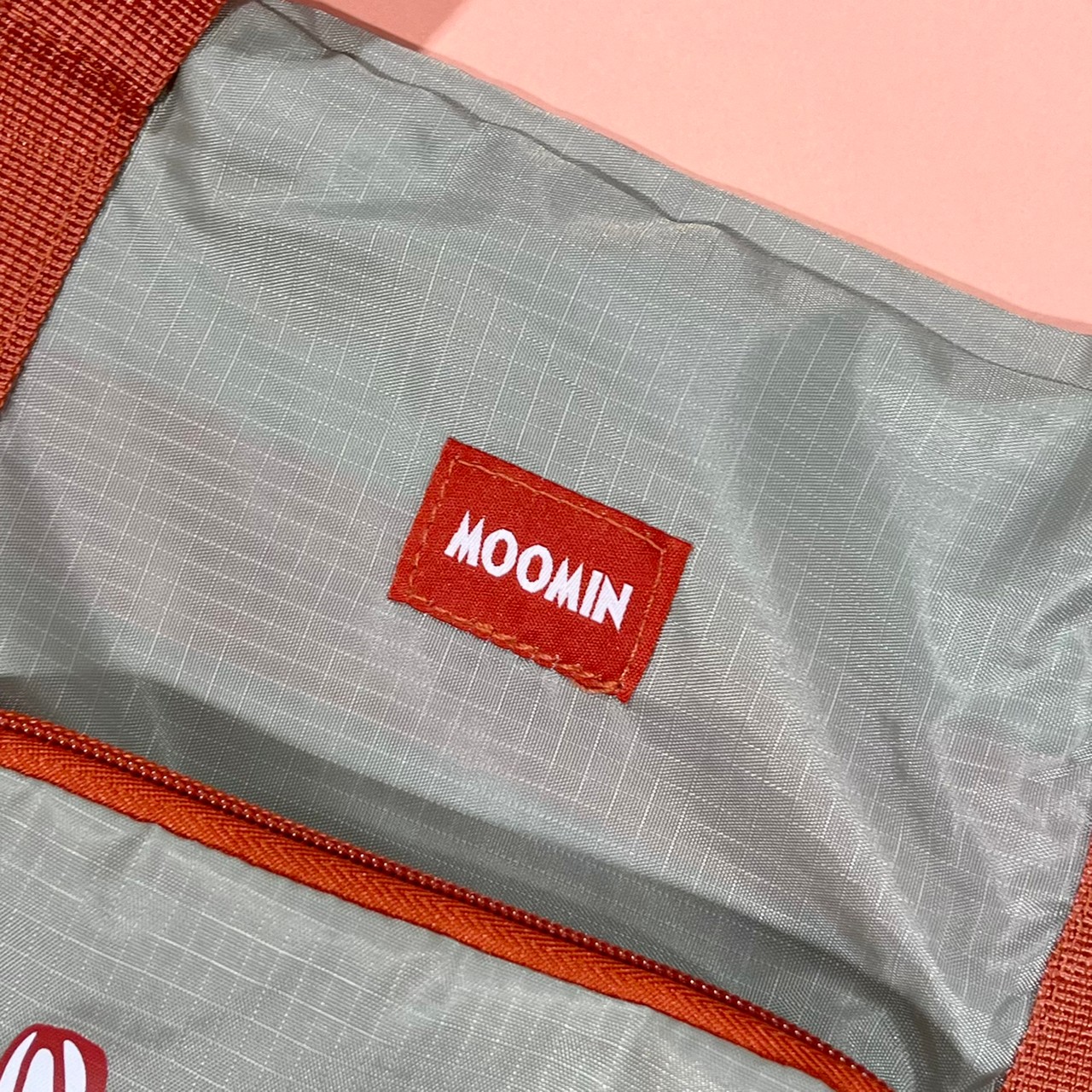 リトルミイ大型ボストンについているムーミンタグの画像