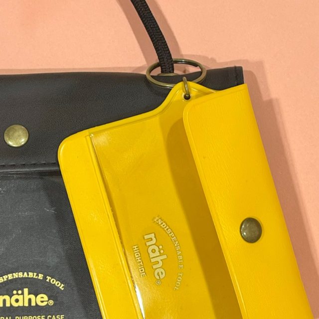 nähe カードケースをジェネラルパーパスケースに取り付けたところ