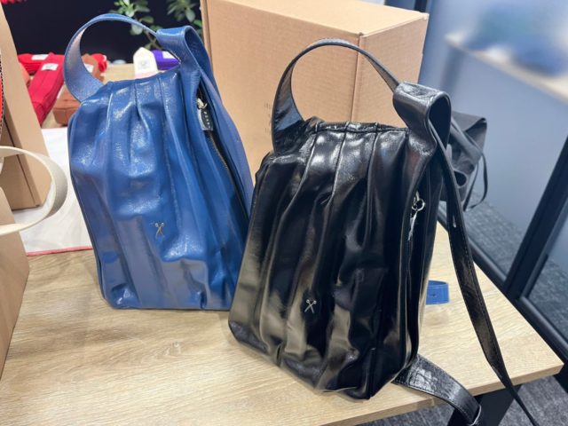 レザーバッグブルー&ブラック