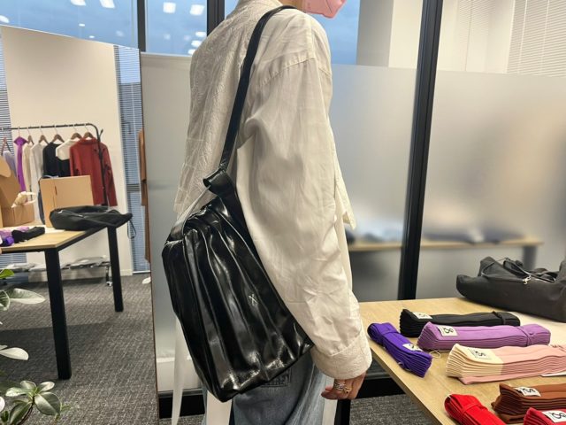 レザーバッグ肩掛け