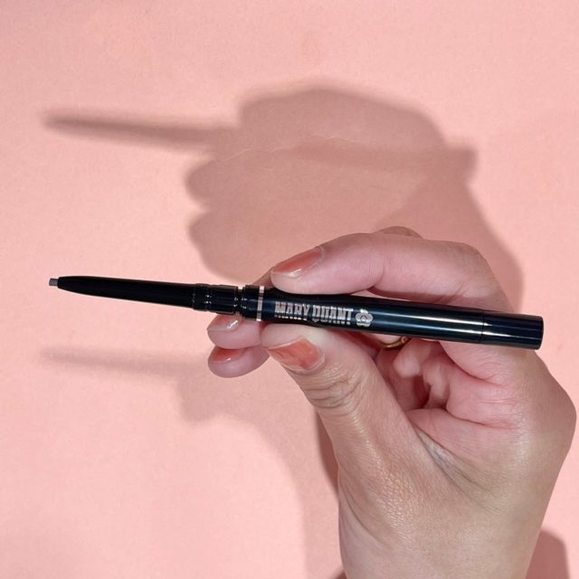 ブロウ ライナー カートリッジ＜眉墨＞の写真