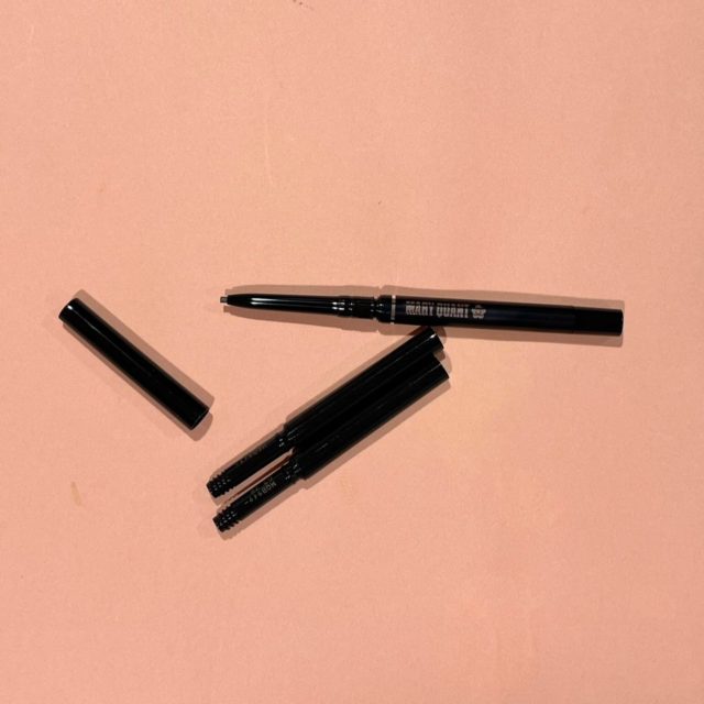 ブロウ ライナー カートリッジ＜眉墨＞の写真