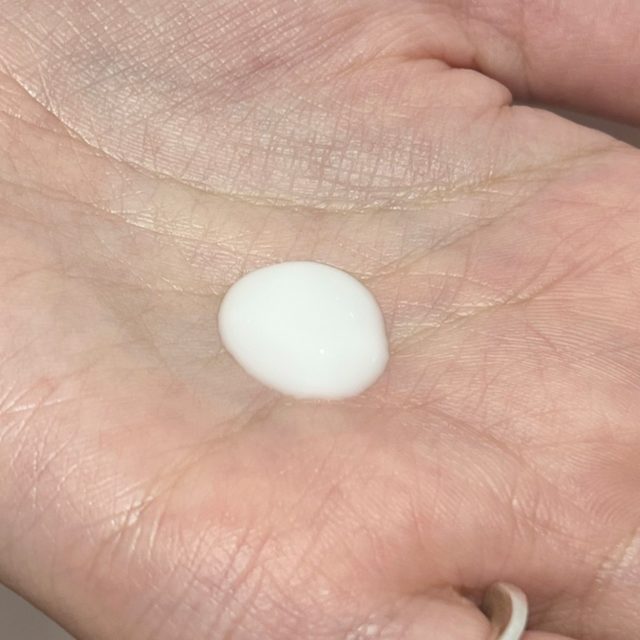 アースアンドユー 美容乳液の写真