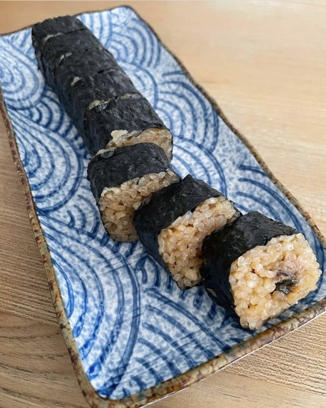 うなぎ巻きお皿斜めから