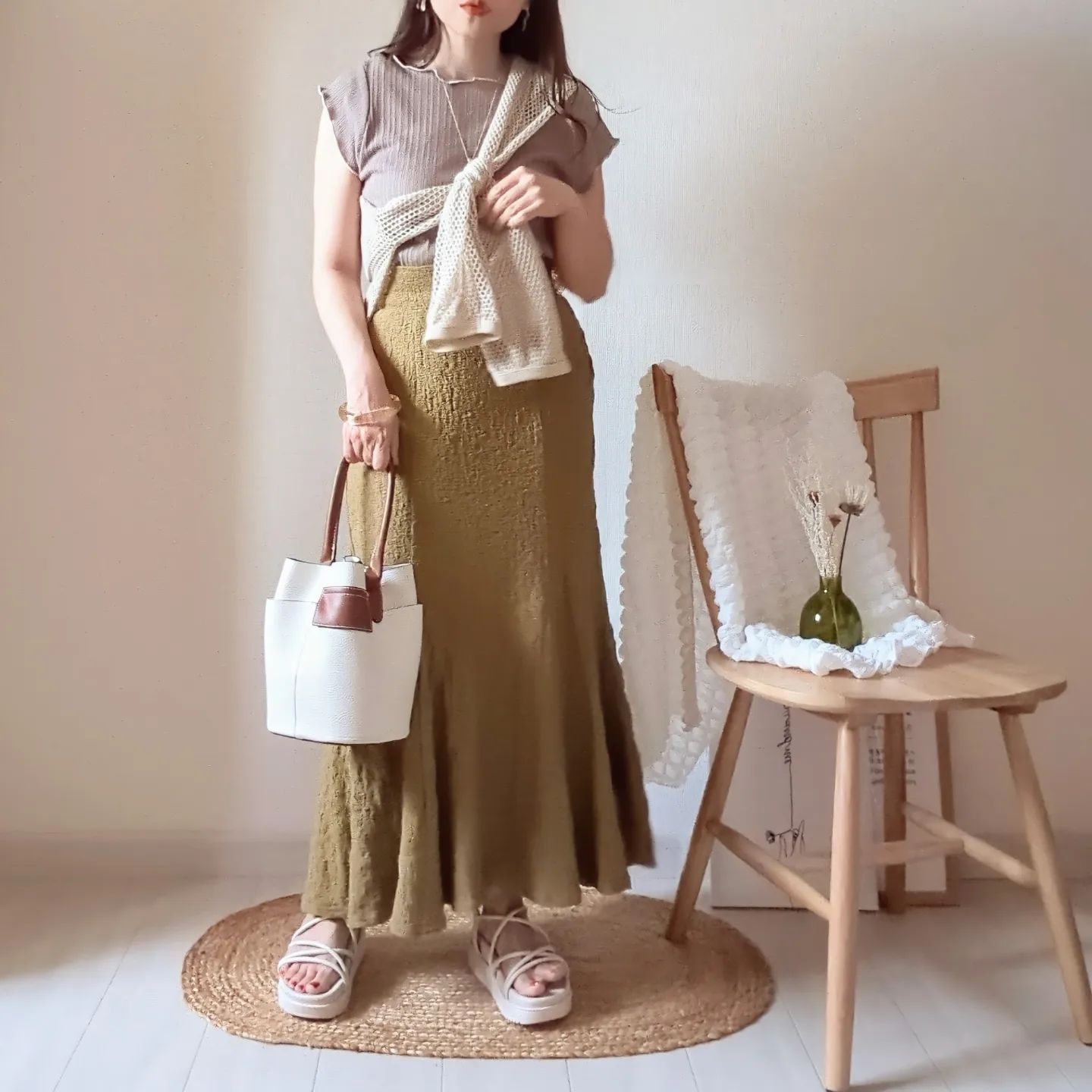 メッシュトップス×メロウトップス×フクレフレア88を合わせたくすみカラーコーデ