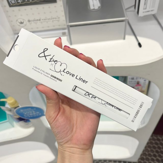 リキッドアイライナーの写真