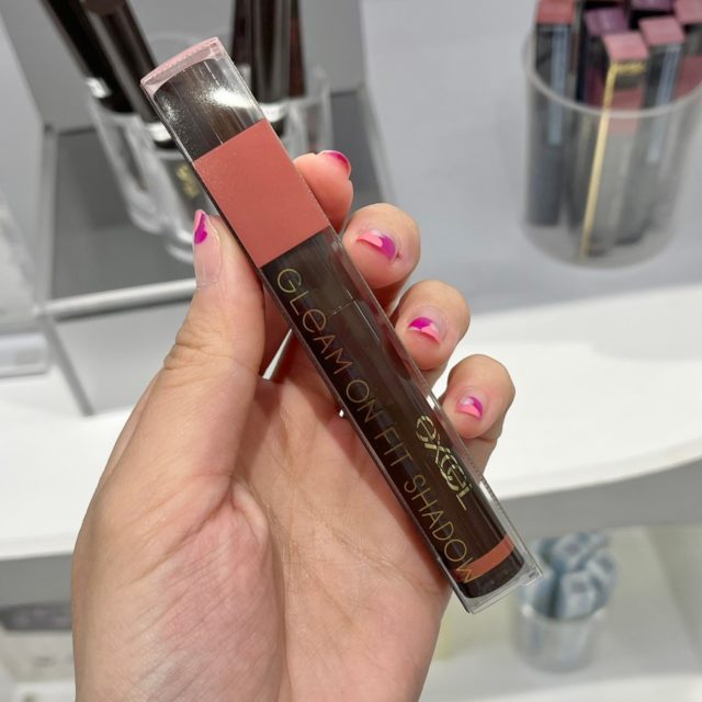 グリームオンフィットシャドウの写真