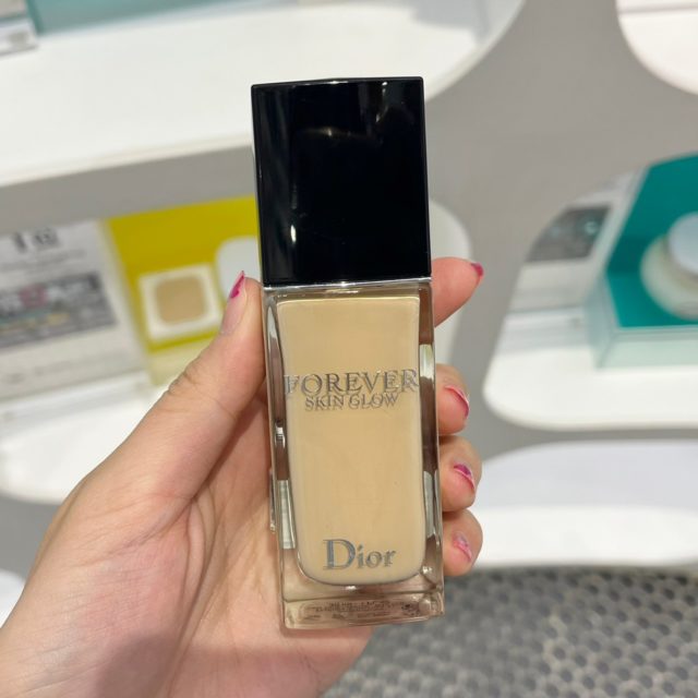 ディオールスキン フォーエヴァー フルイド グロウの写真