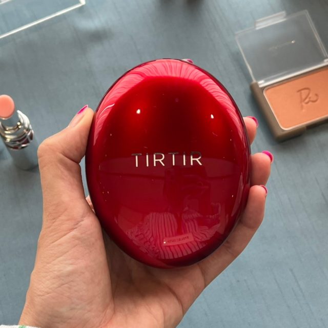 MASK FIT RED CUSHIOの写真