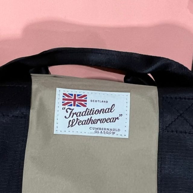 ミニボストンのブランドロゴ