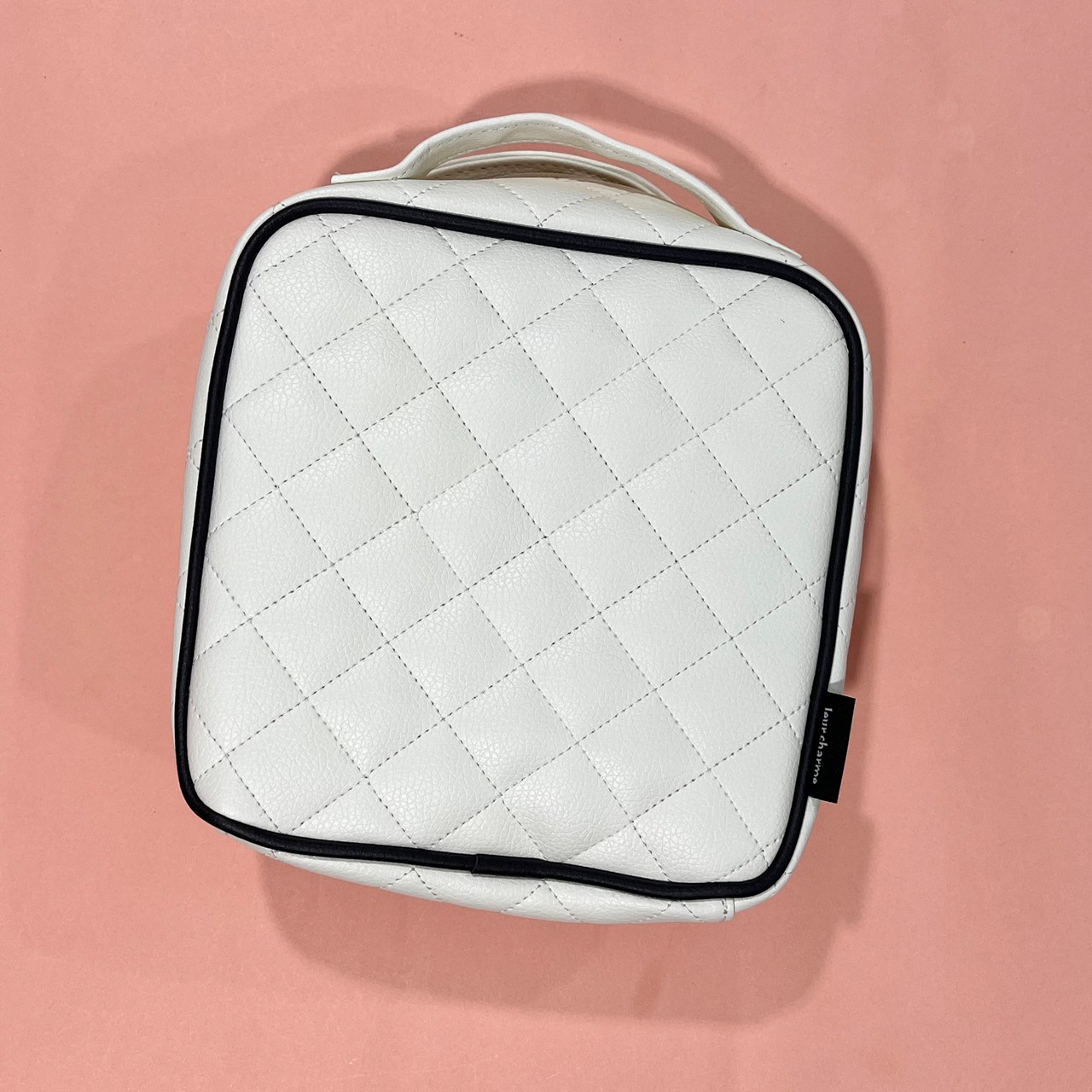 コスメポーチの画像