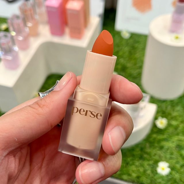 ベルベットフィックスリップバームの写真