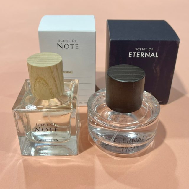 SCENT OF NOTEとSCENT OF ETERNALの箱と瓶