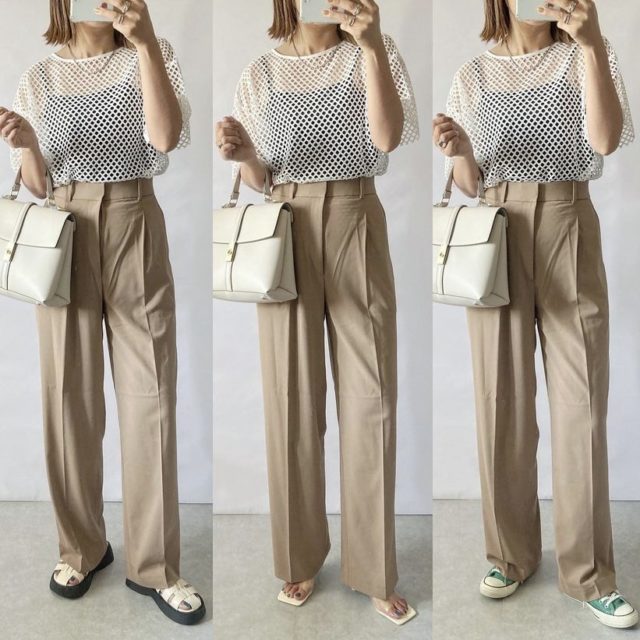 ベージュのタックワイドパンツを着用した全身コーデ