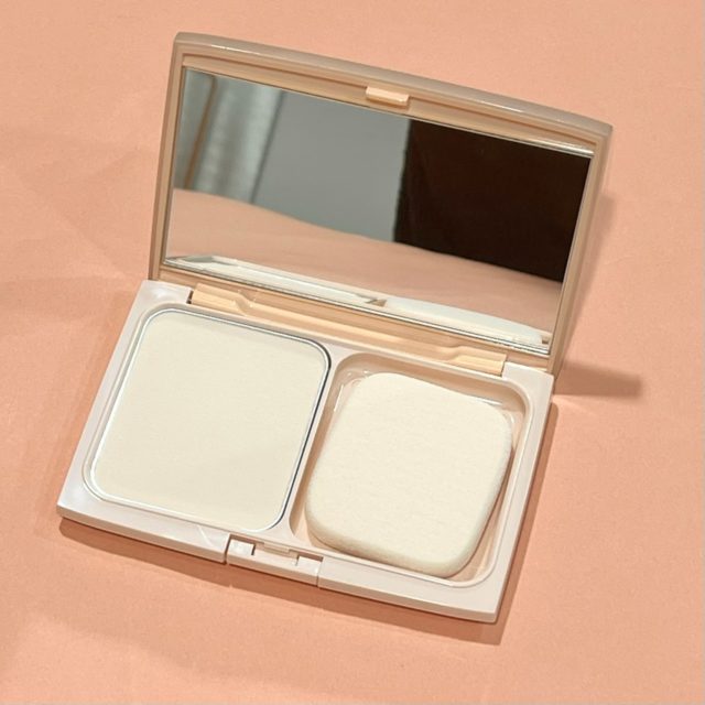 フランクルール パウダリーファンデーション ノーカラーの写真