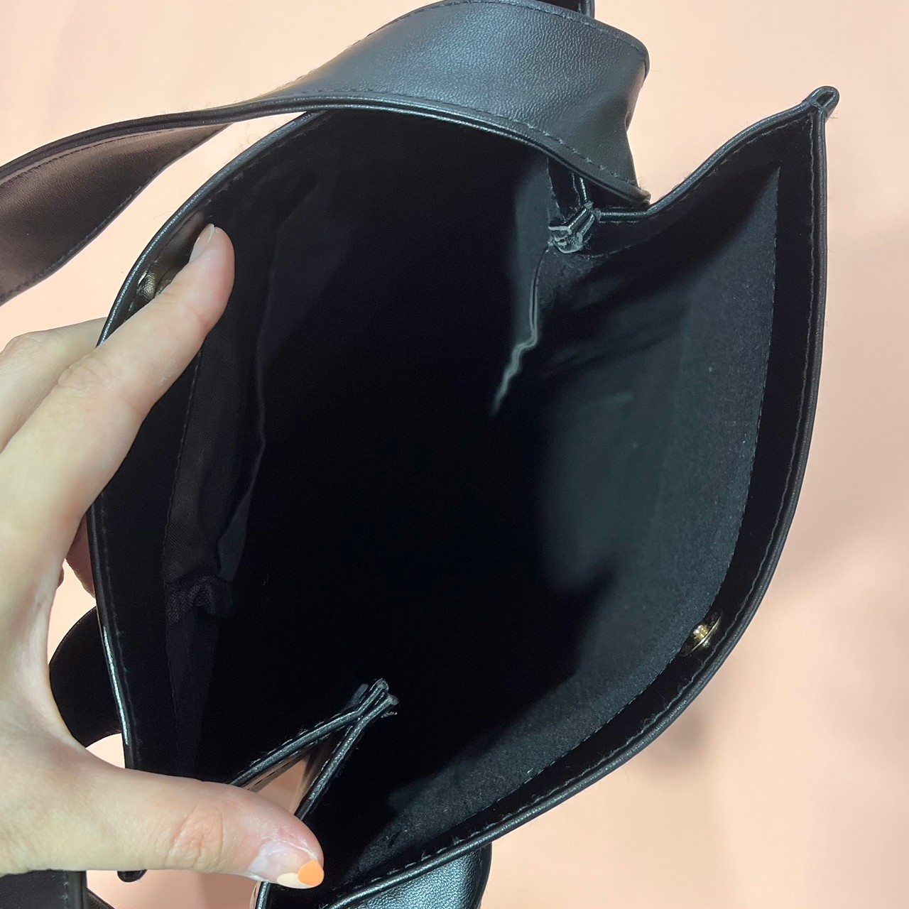 SQUARE TOTE BAGバッグの内側画像