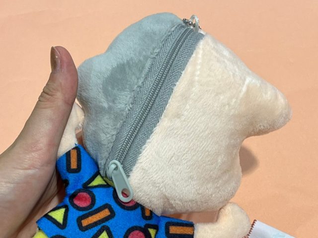 カラムーチョ ヒーおばあちゃん ポーチ＆チャーム（裏面）