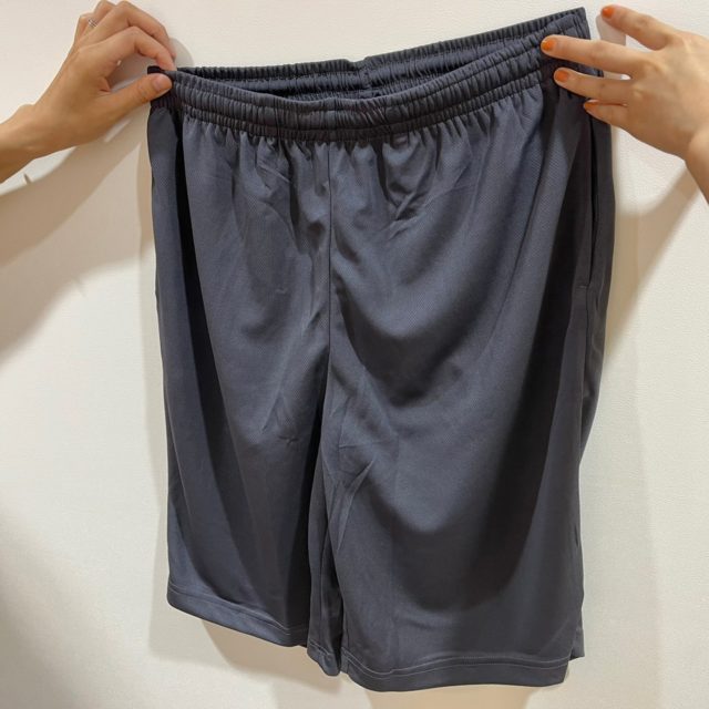 モズのルームウェア、チャコールグレーのボトム