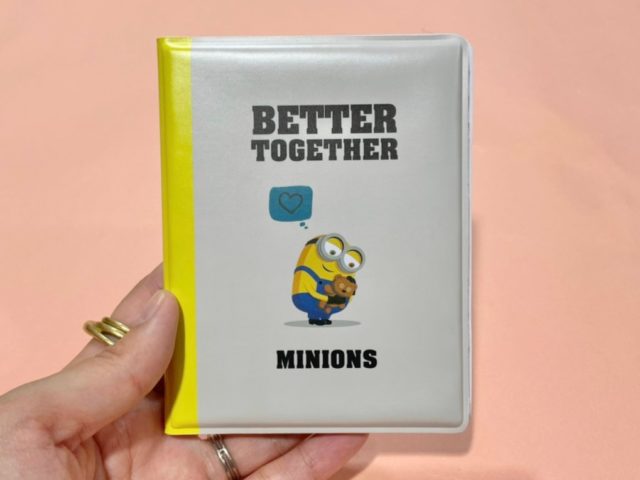 電子メモ帳の表側のカバー