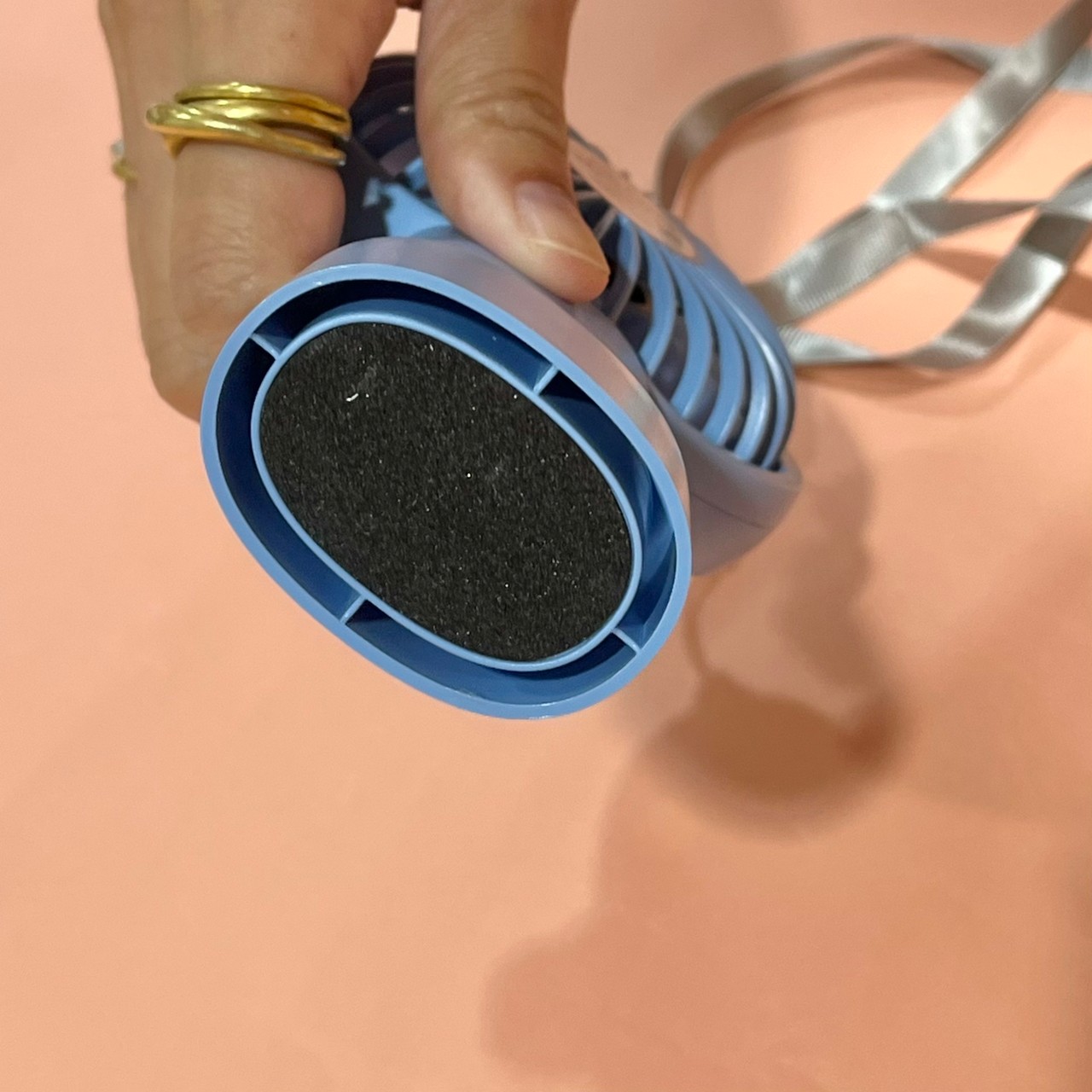 mozミニ扇風機の底の画像