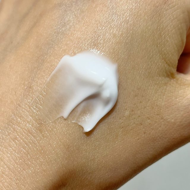 iniks アドバンスバリアクリームの写真