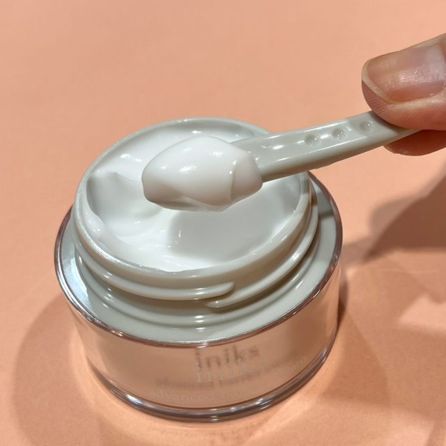 iniks アドバンスバリアクリームの写真