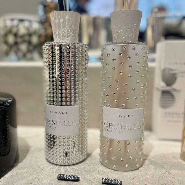 マニフィコ・スーパーノヴァのルームディフューザーの物撮り