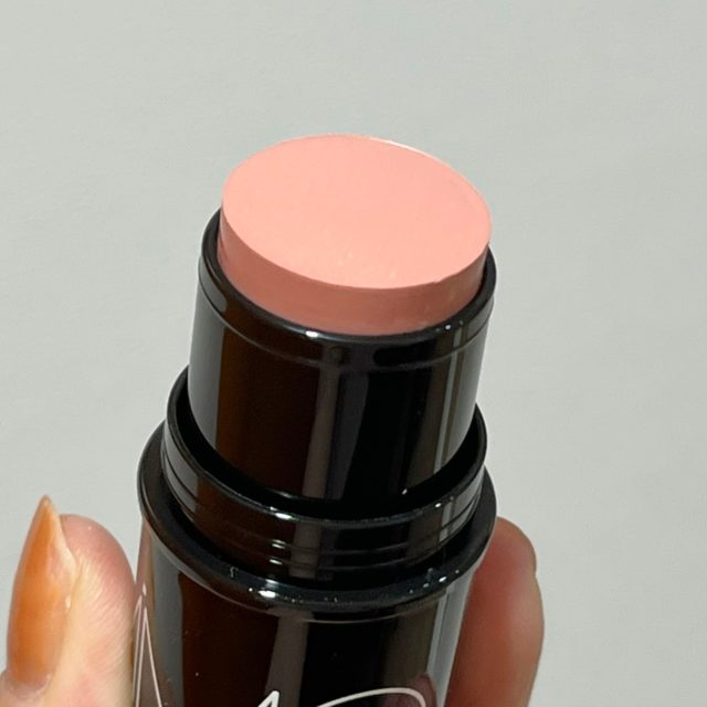 ミネラルスティックチークを拡大した画像