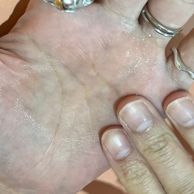 バランシング オイルセラムの写真