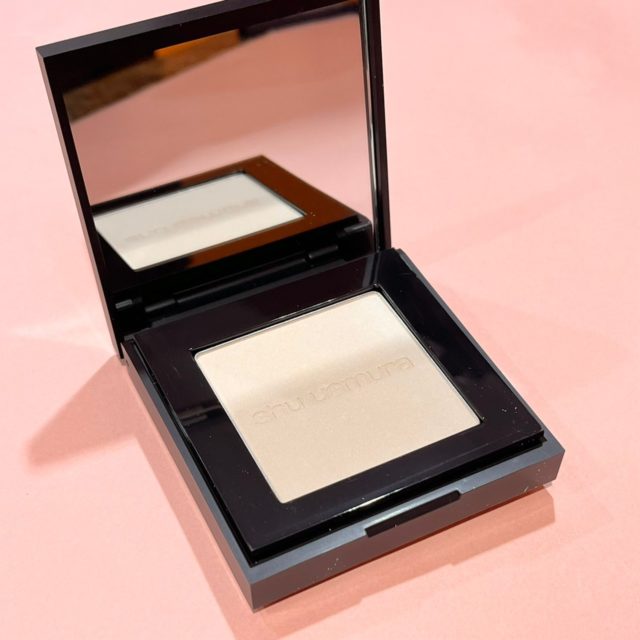 アンリミテッドヌード mopo ファンデーションの写真