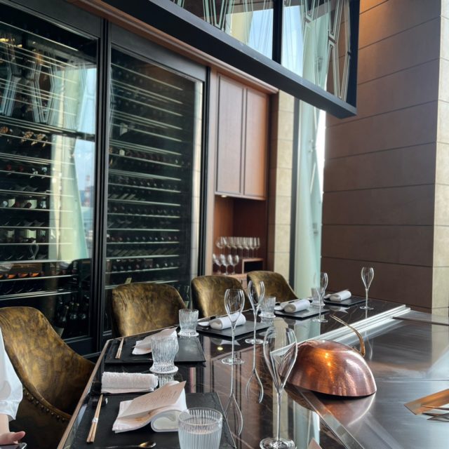 本店山科店内鉄板焼き