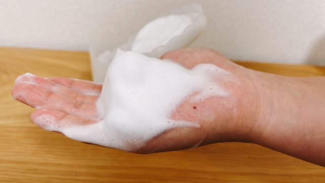 ダイソーほいっぷるんもっちり泡