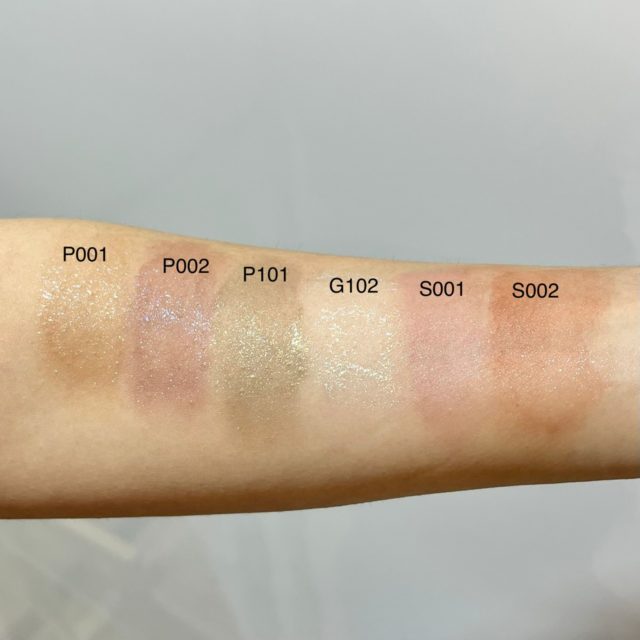 クラブ アミュチア セレクトタッチアイシャドウのスウォッチ