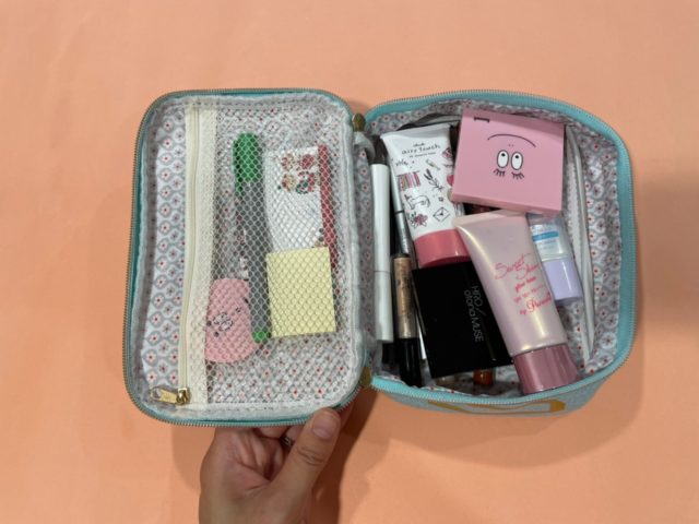 仕立て屋ぺんてるお道具ポーチにコスメを入れたところ